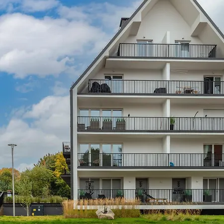 Charming 1-bedroom By Renters Lägenhet