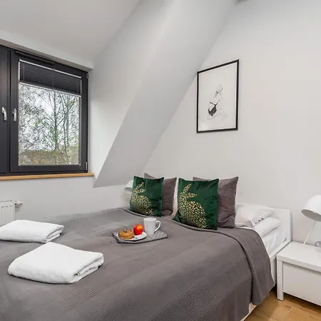 Charming 1-bedroom By Renters Lägenhet Kołobrzeg